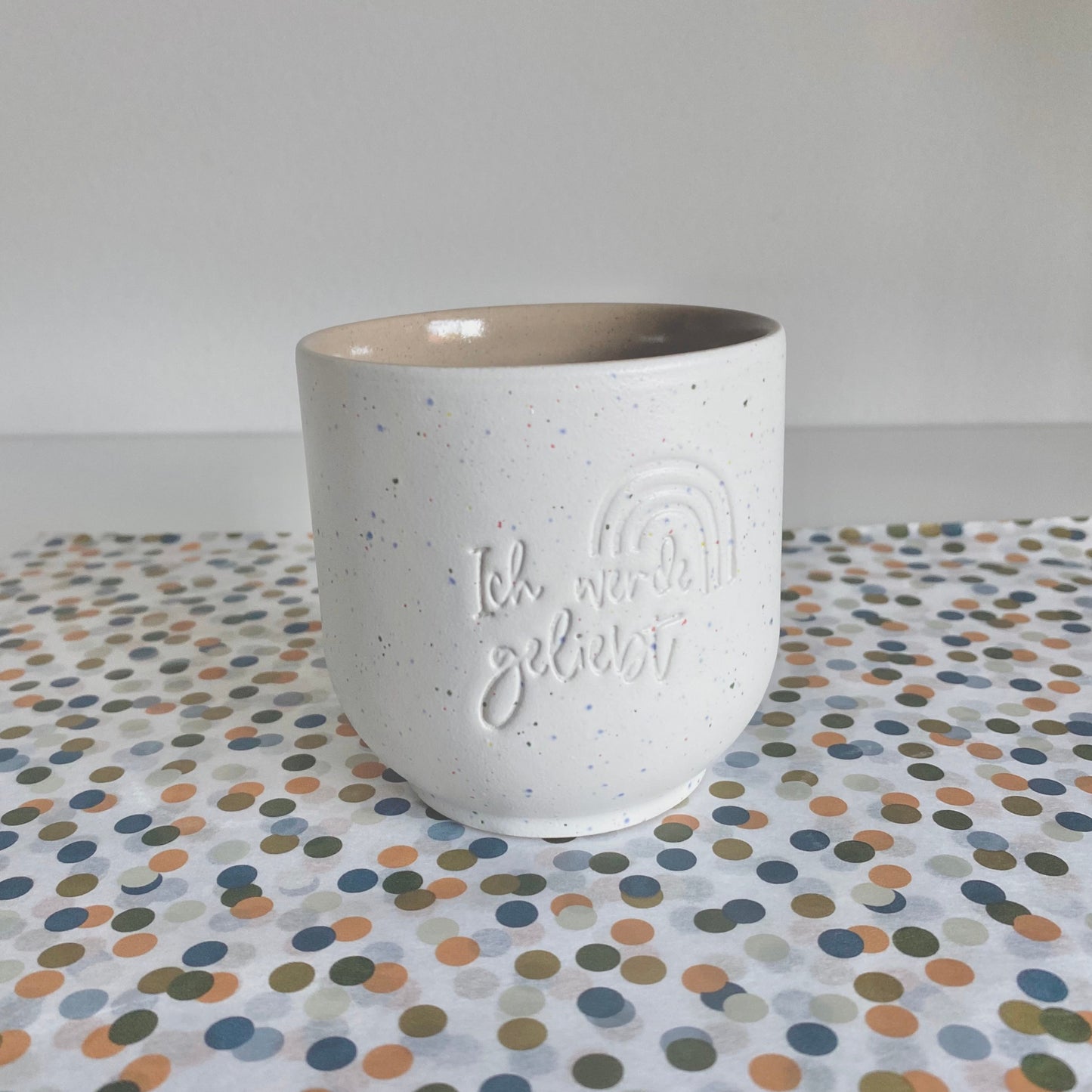 Ceramic mug "I am loved" confetti/taupe 200ml