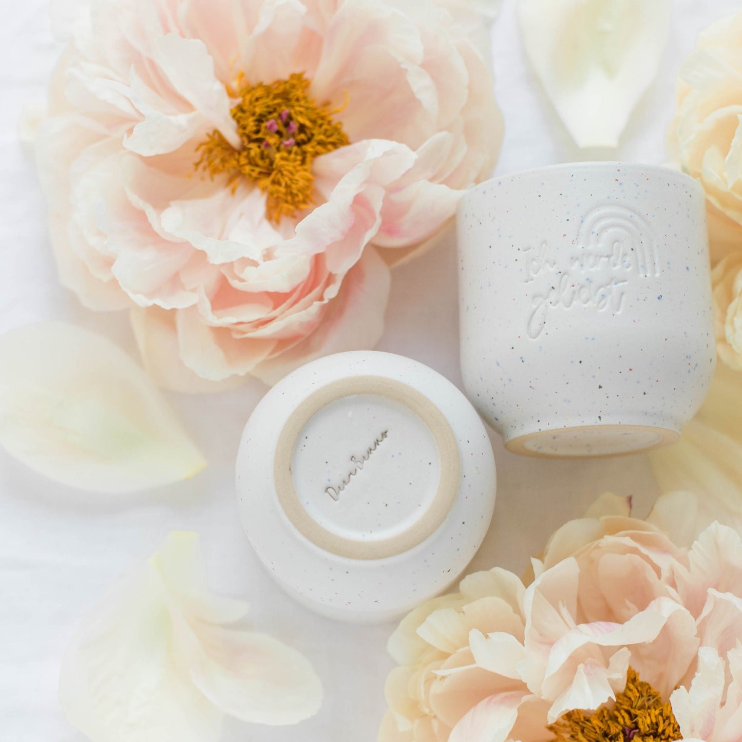 Ceramic mug "I am loved" confetti/sage 200ml